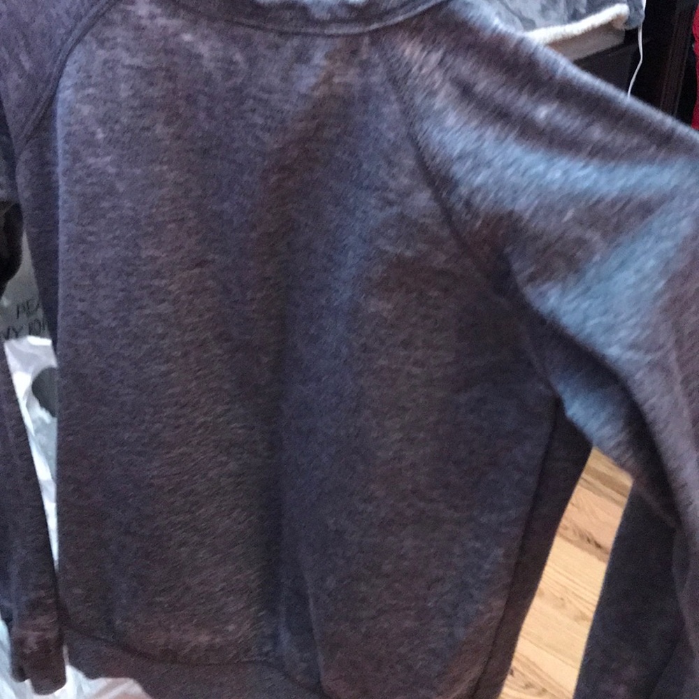 peanuts sweater - Picture 2 of 2
